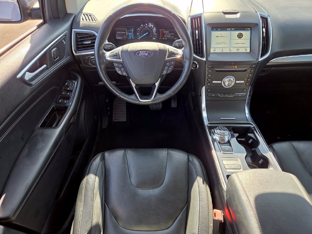 Used 2019 Ford Edge Titanium FWD image 12