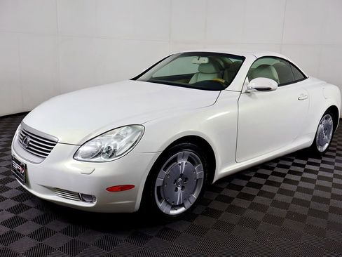 Used 2002 Lexus SC 430 Convertible image 2