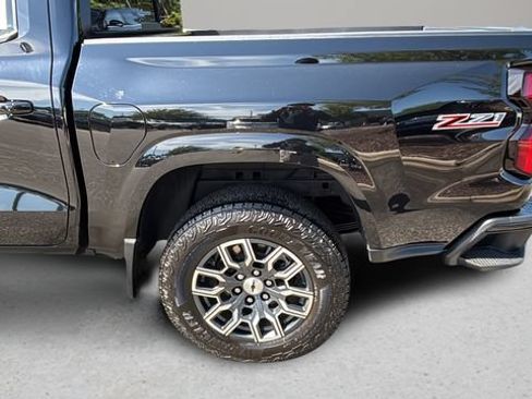 Used 2026 Chevrolet Colorado Z71 w/ Technology Package AWD/4WD image 37