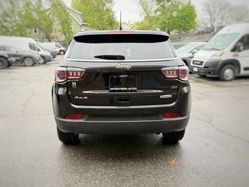 Used 2022 Jeep Compass Latitude AWD/4WD image 10