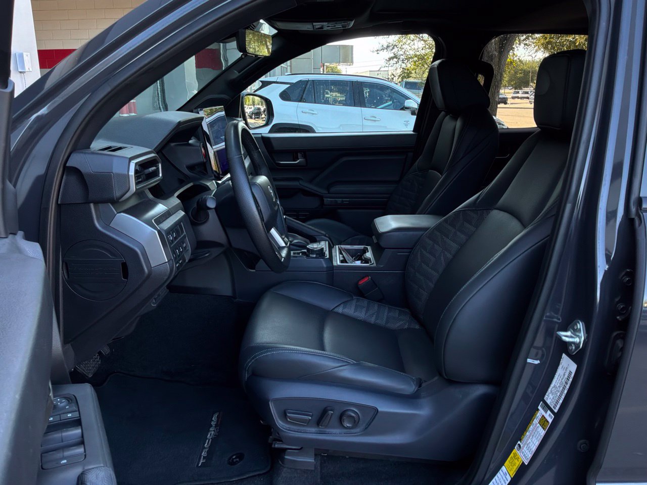 Used 2024 Toyota Tacoma TRD Off-Road w/ TRD Off Road Premium Package AWD/4WD image 15