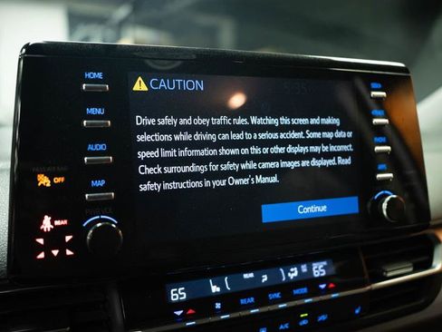 Used 2022 Toyota Sienna XLE w/ XLE Plus Package AWD/4WD image 21