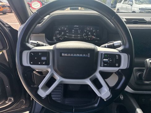 Used 2021 Land Rover Defender 110 X-Dynamic SE AWD/4WD image 21