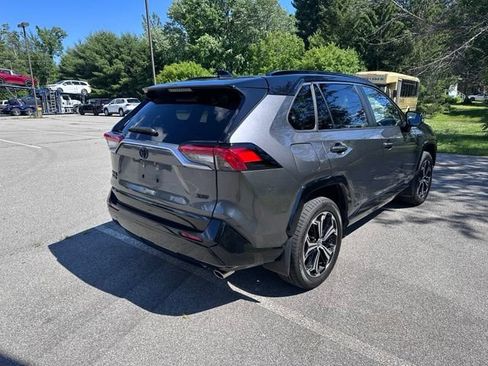 Used 2024 Toyota RAV4 XSE AWD/4WD image 3