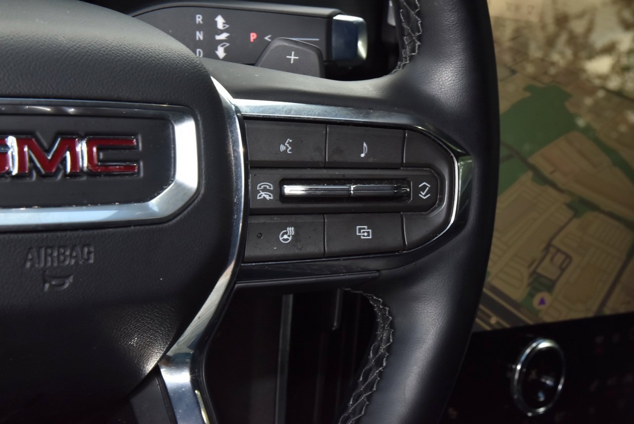 Used 2026 GMC Acadia Elevation w/ Elevation Premium Package FWD image 25