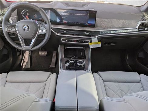 Used 2026 BMW X5 xDrive40i w/ Climate Comfort Package image 16
