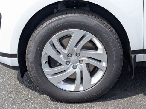 New 2026 Land Rover Range Rover Evoque S image 10