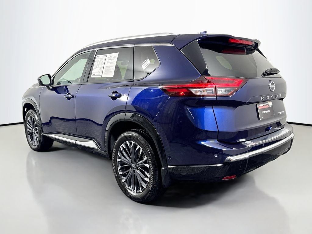 Used 2024 Nissan Rogue Platinum FWD image 7