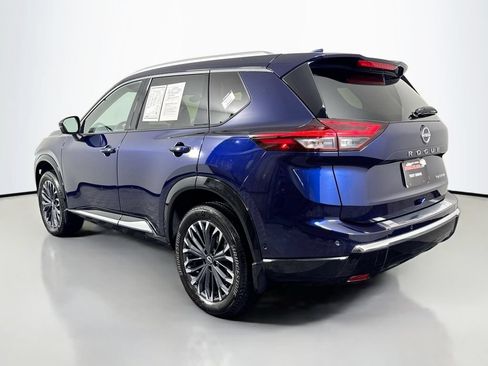 Used 2024 Nissan Rogue Platinum FWD image 7