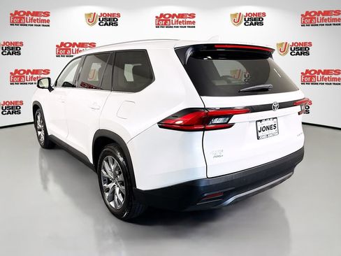 Certified 2024 Toyota Grand Highlander AWD image 2
