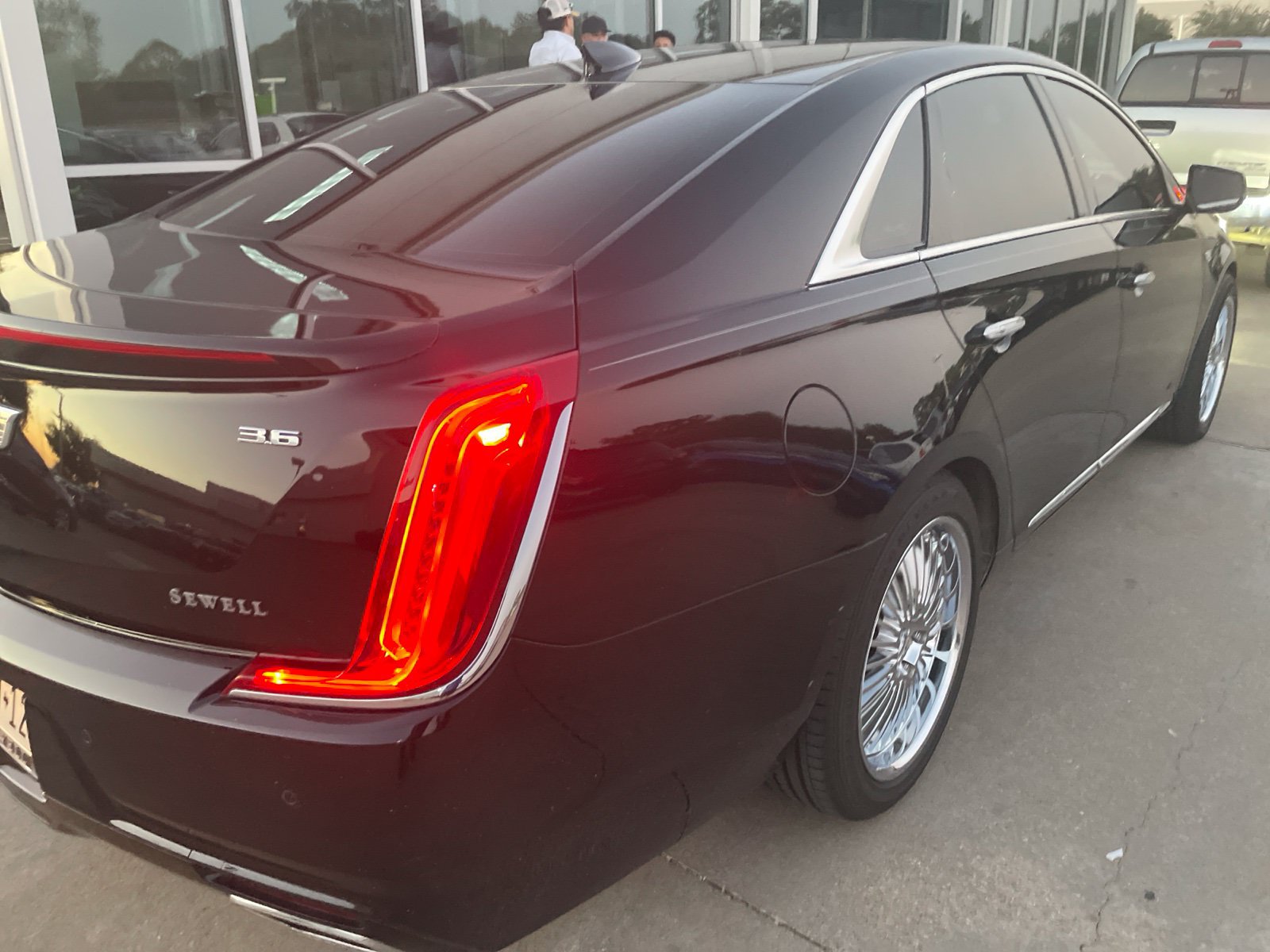 Used 2018 Cadillac XTS Luxury FWD image 5
