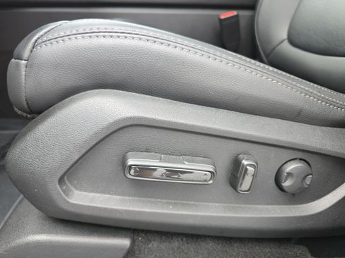 Certified 2025 Honda Pilot EX-L image 30
