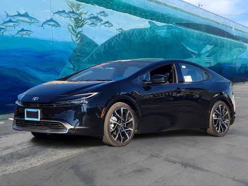 New 2026 Toyota Prius Plug-In Hybrid FWD image 3