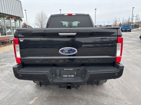 Used 2019 Ford F250 XLT w/ XLT Premium Package image 14