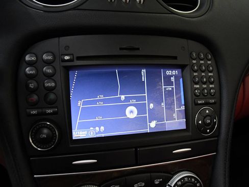 Used 2012 Mercedes-Benz SL 63 AMG image 17