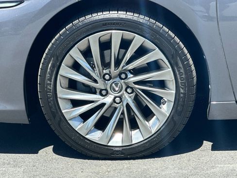 Used 2019 Lexus ES 300h FWD image 37