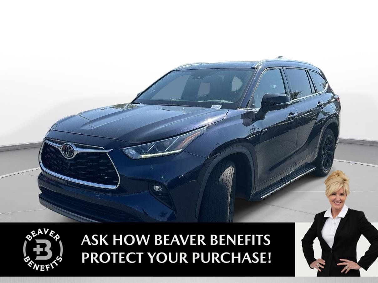 Used 2023 Toyota Highlander Platinum FWD image 1