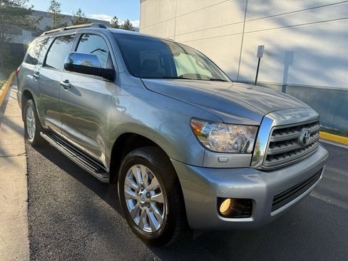 Used 2010 Toyota Sequoia Limited AWD/4WD image 12