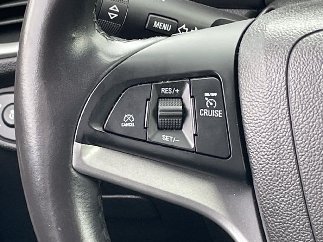 Used 2019 Chevrolet Trax LT w/ LT Convenience Package FWD image 13