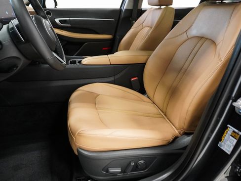 Used 2025 Hyundai Sonata Limited image 12