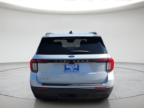 New 2026 Ford Explorer Active AWD/4WD image 5