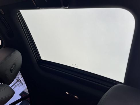 Used 2019 BMW 330i Sedan w/ Convenience Package image 22