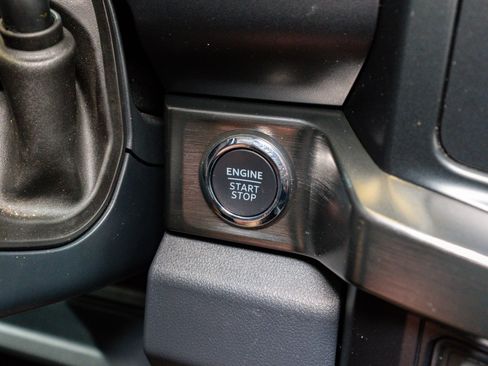 Used 2024 Ford F250 Lariat w/ Black Appearance Package image 34