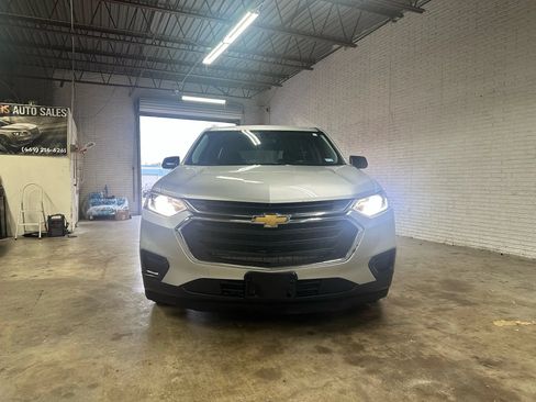 Used 2020 Chevrolet Traverse LS FWD image 8