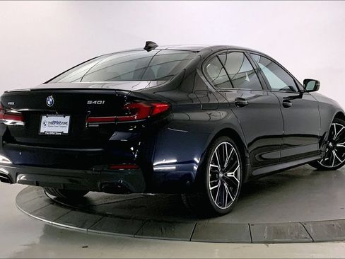 Used 2023 BMW 540i xDrive w/ Dynamic Handling Package AWD/4WD image 12