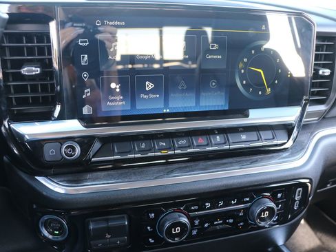 Used 2025 Chevrolet Silverado 2500 LTZ w/ LTZ Premium Package image 21