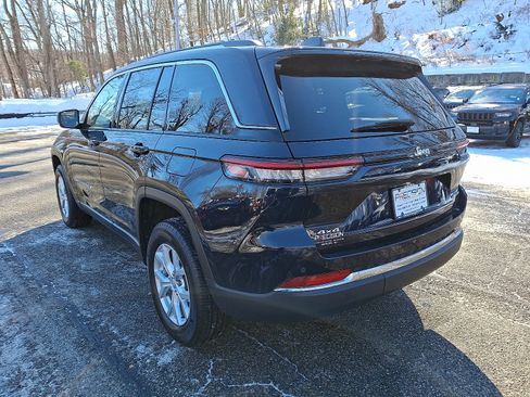 Certified 2023 Jeep Grand Cherokee Limited image 5