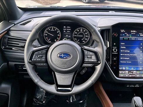 Used 2025 Subaru Forester Touring image 4