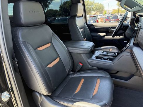 Used 2025 GMC Sierra 2500 AT4 AWD/4WD image 24