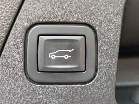 Used 2017 Buick Envision Essence FWD image 14