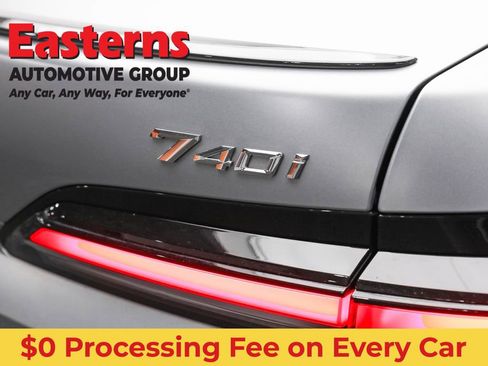 Used 2023 BMW 740i w/ Executive Package RWD image 26