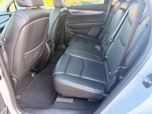 Used 2018 Cadillac XT5 Luxury w/ Driver Awareness Package AWD/4WD image 25