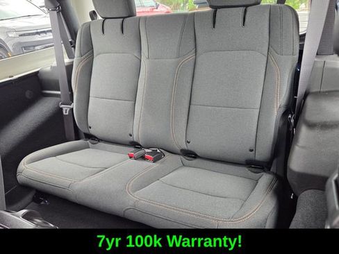 Used 2025 Jeep Wrangler Sport AWD/4WD image 14