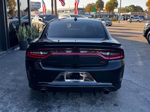 Used 2017 Dodge Charger R/T Scat Pack RWD image 9