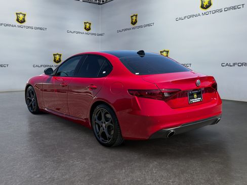 Used 2018 Alfa Romeo Giulia Ti w/ Nero Edizione RWD image 3