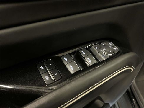 Certified 2021 Cadillac Escalade Premium Luxury Platinum image 18