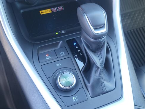 Used 2023 Toyota RAV4 XSE AWD/4WD image 20