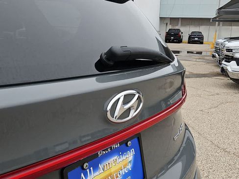 Used 2023 Hyundai Santa Fe Limited AWD/4WD image 11
