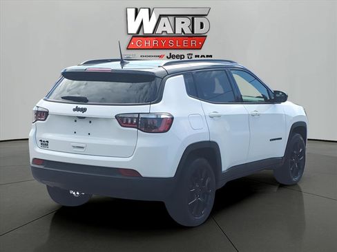 New 2023 Jeep Compass Altitude w/ Sun and Sound Group image 12