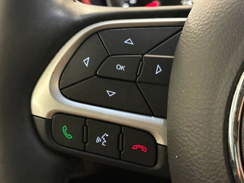 Used 2019 Jeep Compass Trailhawk w/ Cold Weather Group AWD/4WD image 46