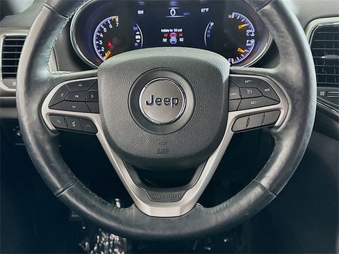 Used 2018 Jeep Grand Cherokee Altitude image 13