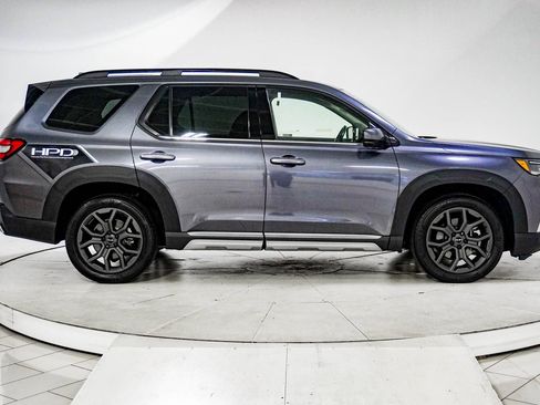 Used 2023 Honda Pilot Elite image 13
