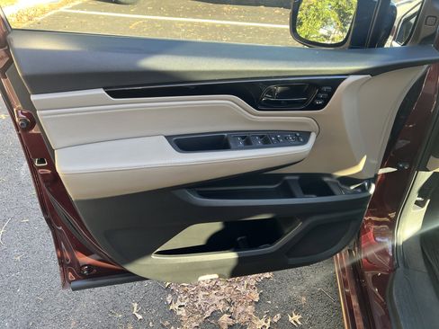 Used 2019 Honda Odyssey Elite image 14