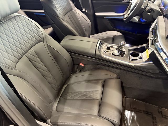 New 2026 BMW ALPINA XB7 AWD/4WD image 8