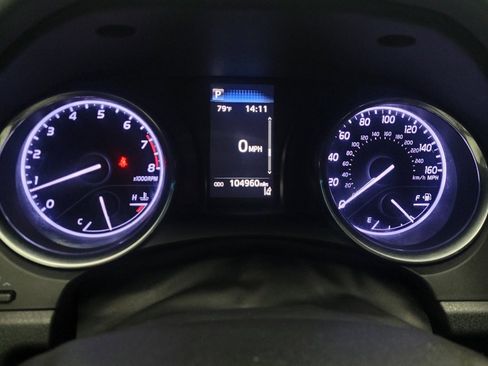 Used 2019 Toyota Camry SE FWD image 23