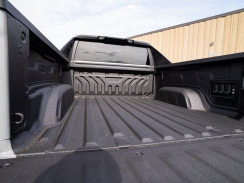 New 2025 Chevrolet Silverado EV LT image 34